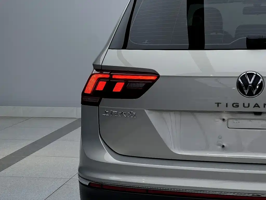 Volkswagen Tiguan L 2022 — фото 19