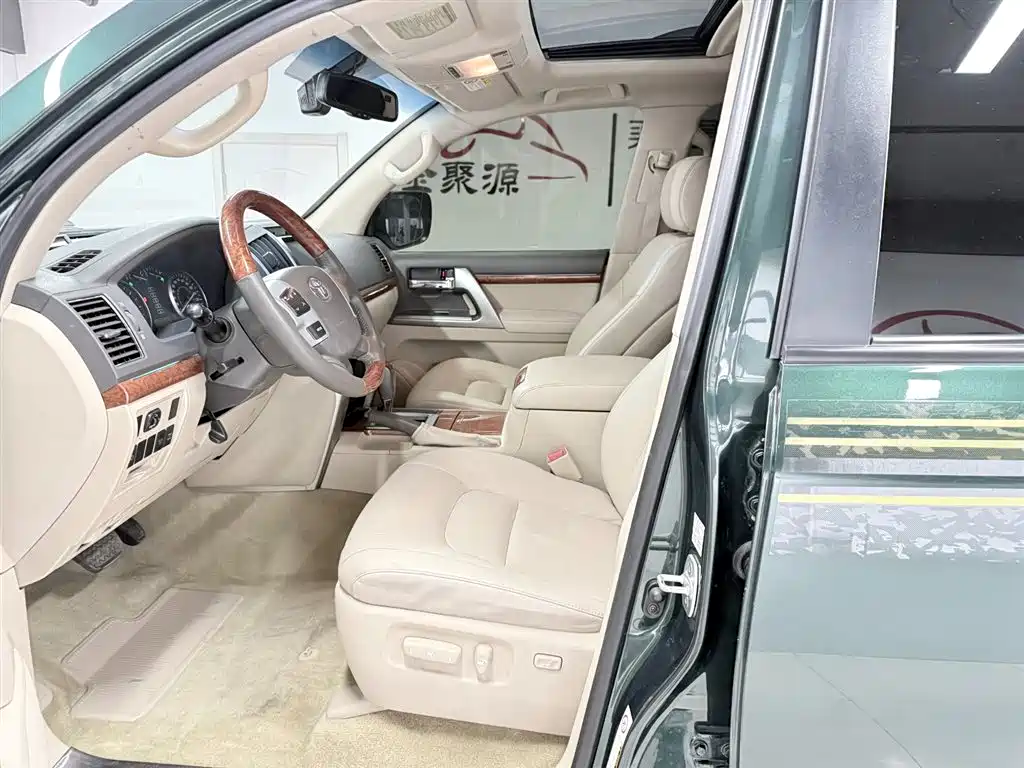 Toyota Land Cruiser 2014 — фото 7