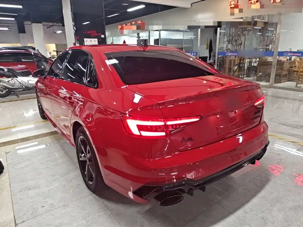 Audi A4L 2017