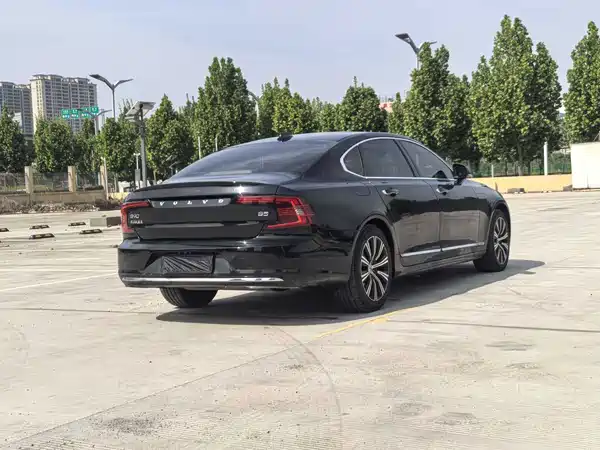 Volvo S90 2021