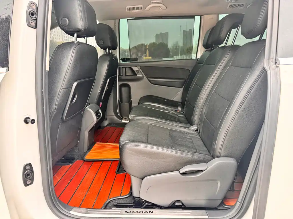 Volkswagen Sharan 2016 — фото 16