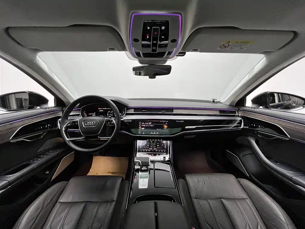 Audi A8 2021 — фото 11