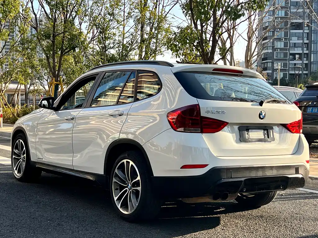 BMW X1 2013 — фото 7