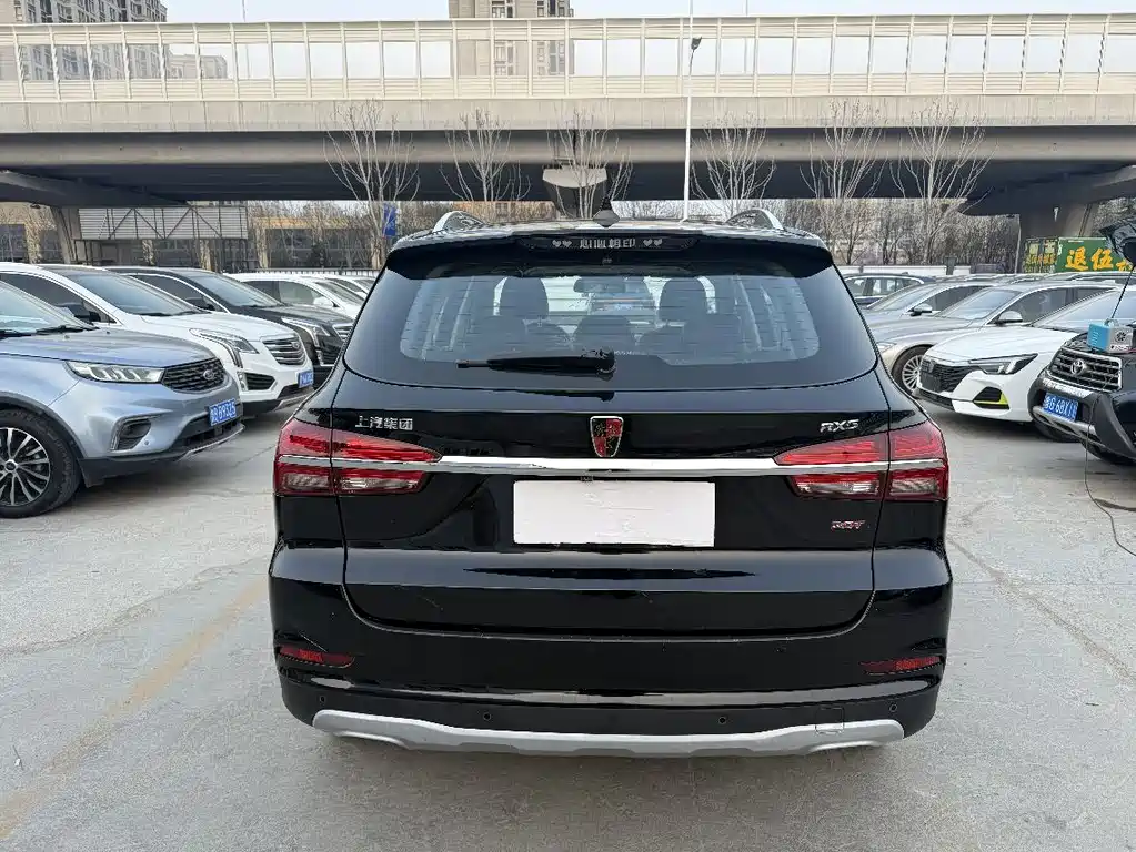 Roewe RX5 2017 — фото 10