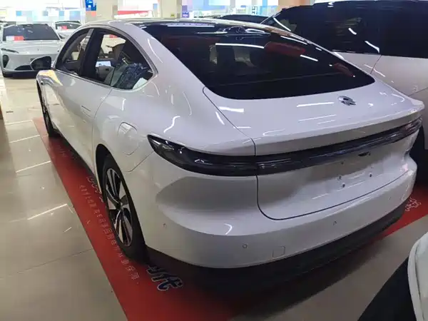 NIO ET7 2022