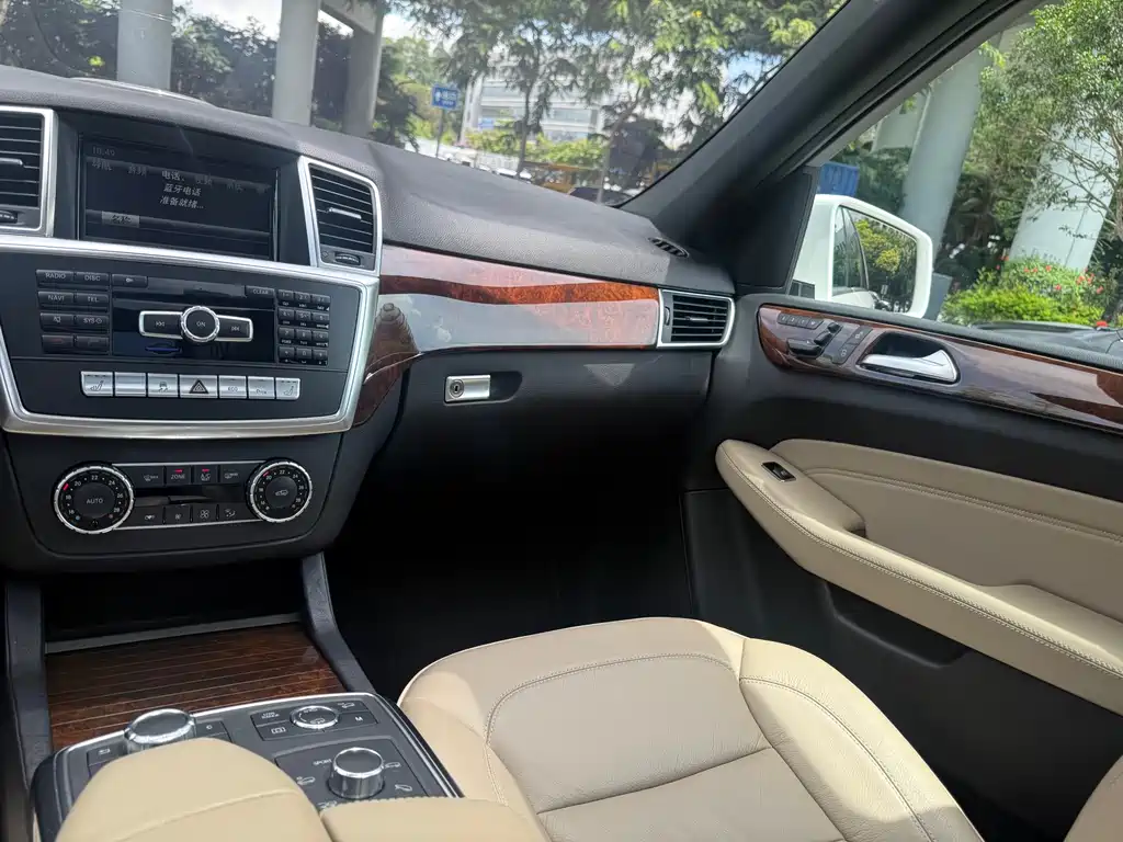 Mercedes-Benz M-Class 2014 — фото 16
