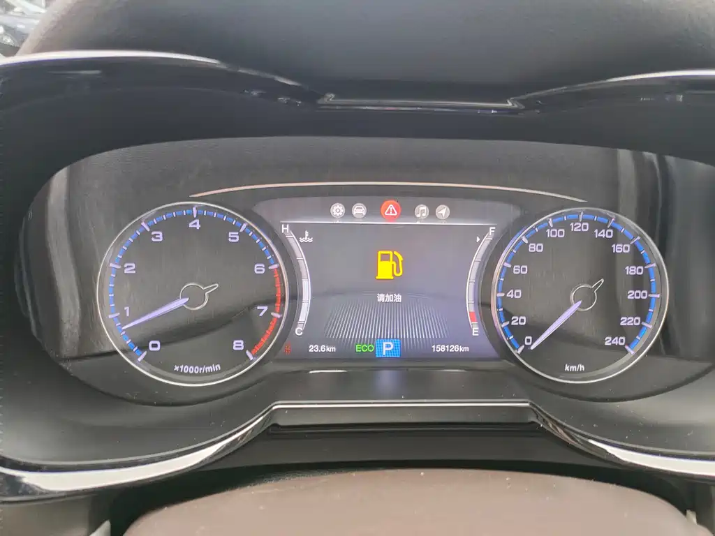 GAC Trumpchi GS8 2017 — фото 16