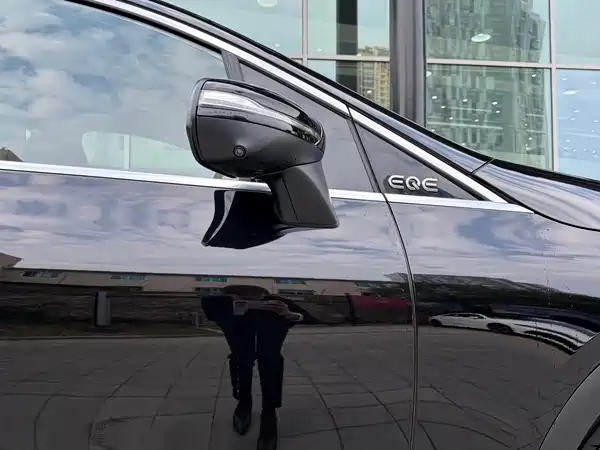 Mercedes-Benz EQE SUV 2024