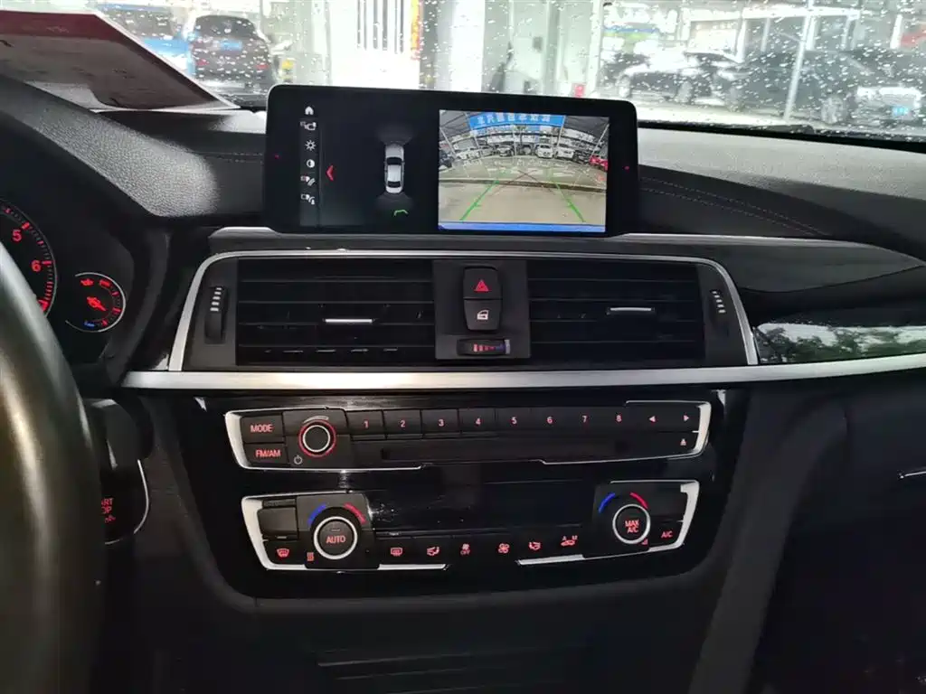 BMW 3 Series 2017 — фото 13