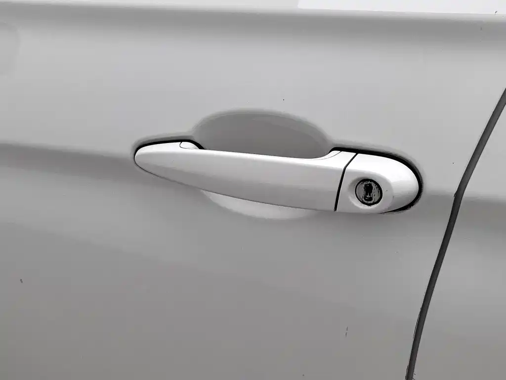BMW 3 Series 2018 — фото 18