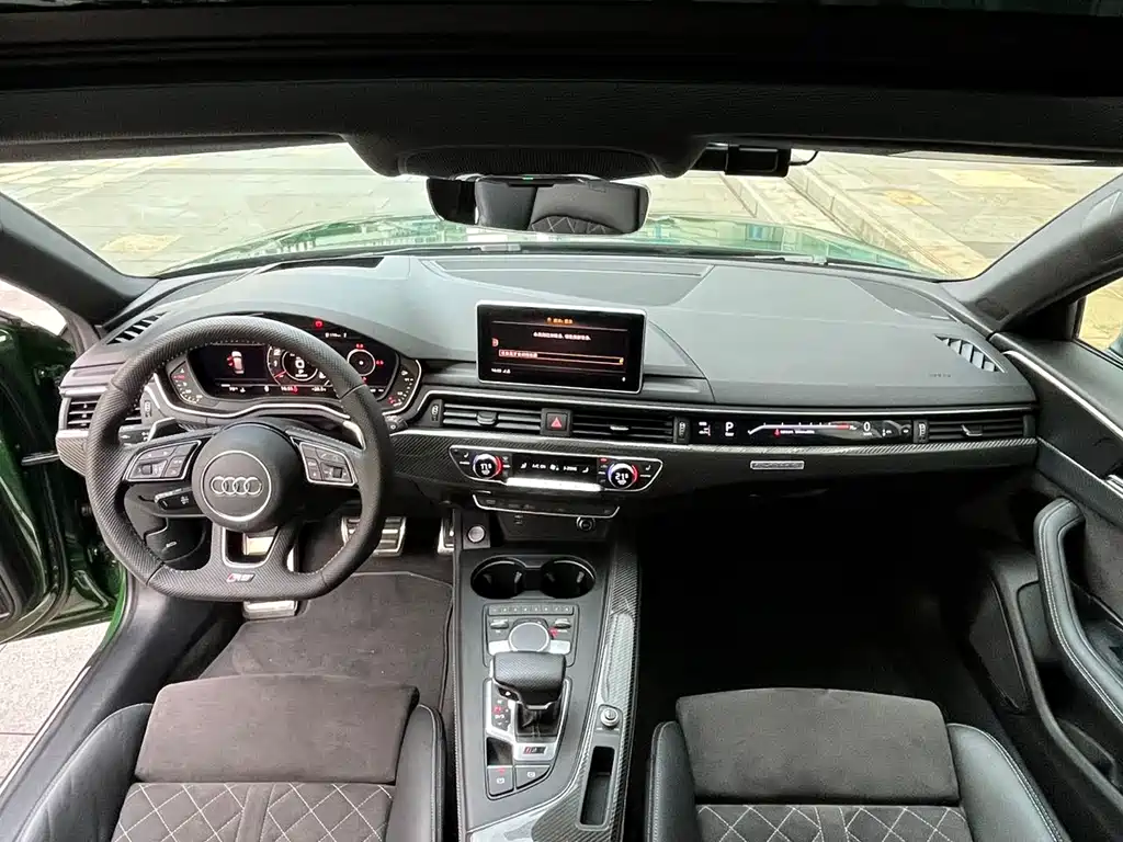 Audi RS 4 2020 — фото 13