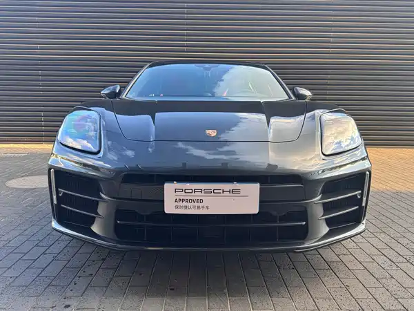 Porsche Panamera 2025