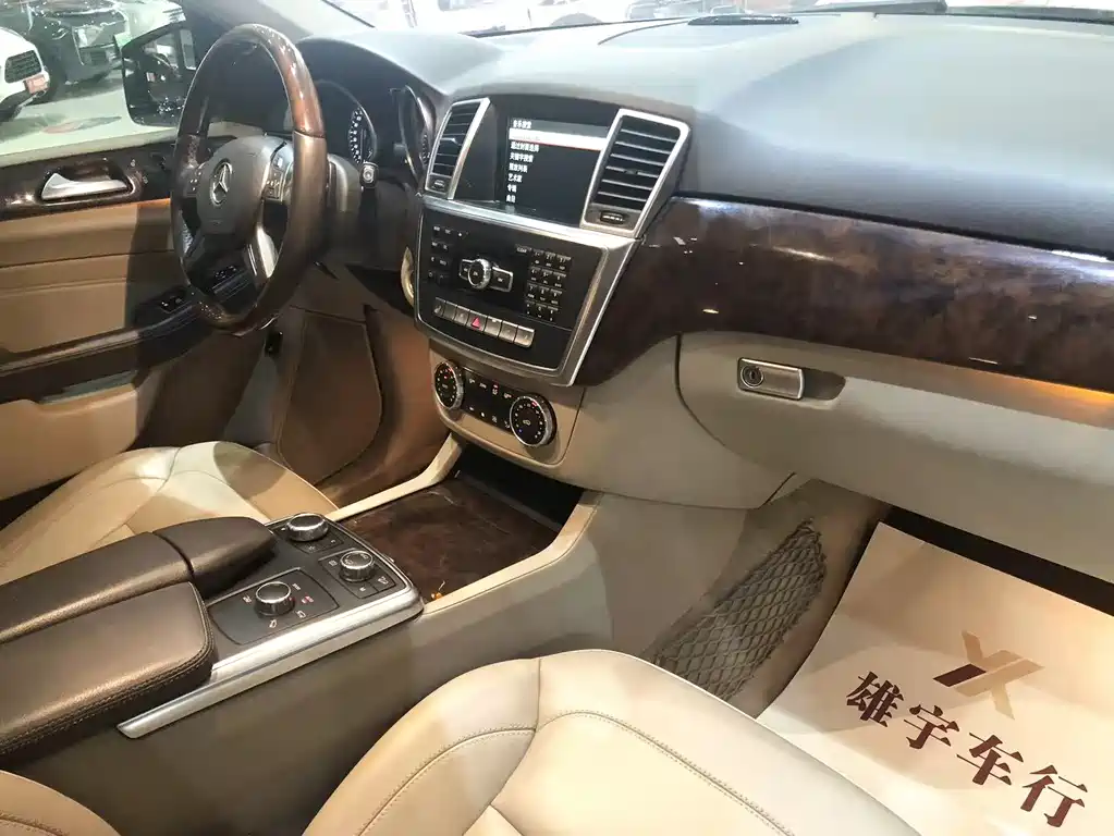 Mercedes-Benz M-Class 2014 — фото 14