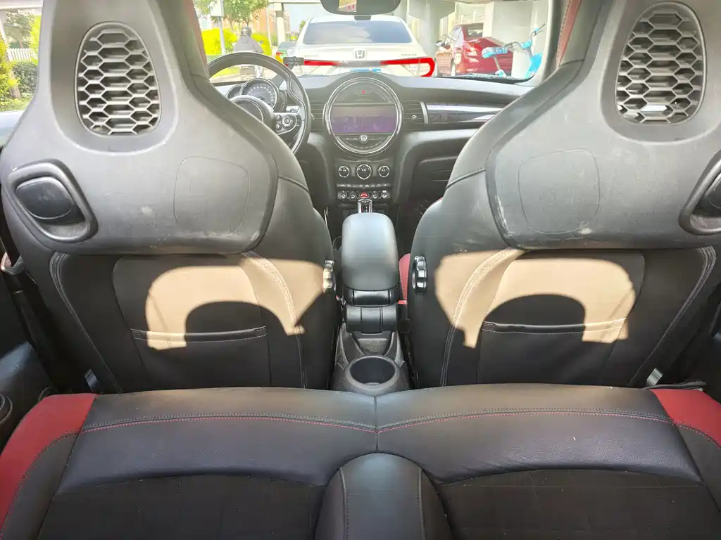 MINI MINI 2019