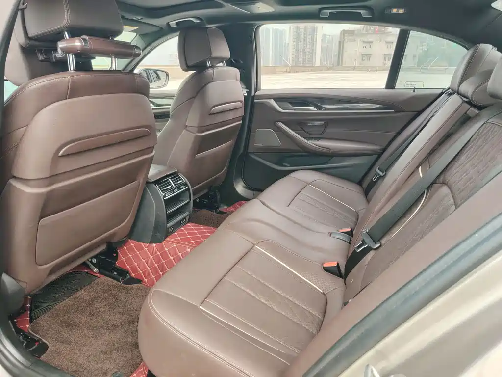 BMW 5 Series 2021