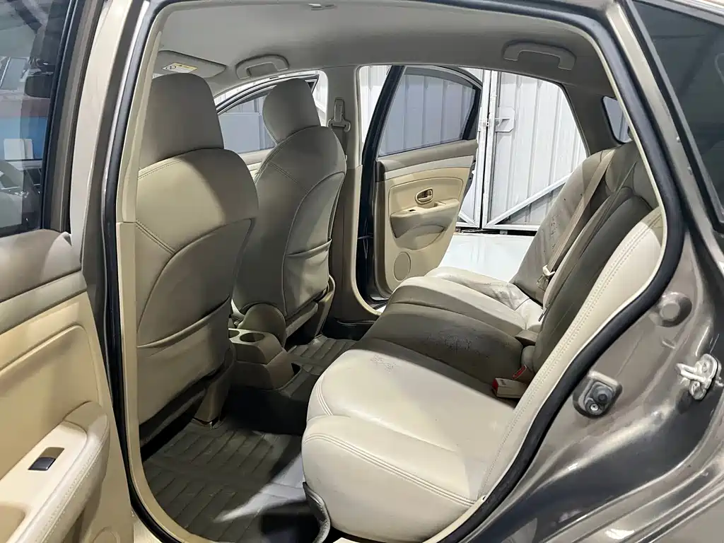 Nissan Sylphy 2015