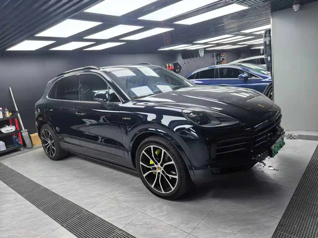 Porsche Cayenne New Energy 2021 — фото 2