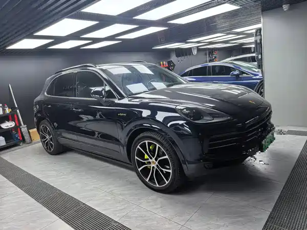 Porsche Cayenne New Energy 2021