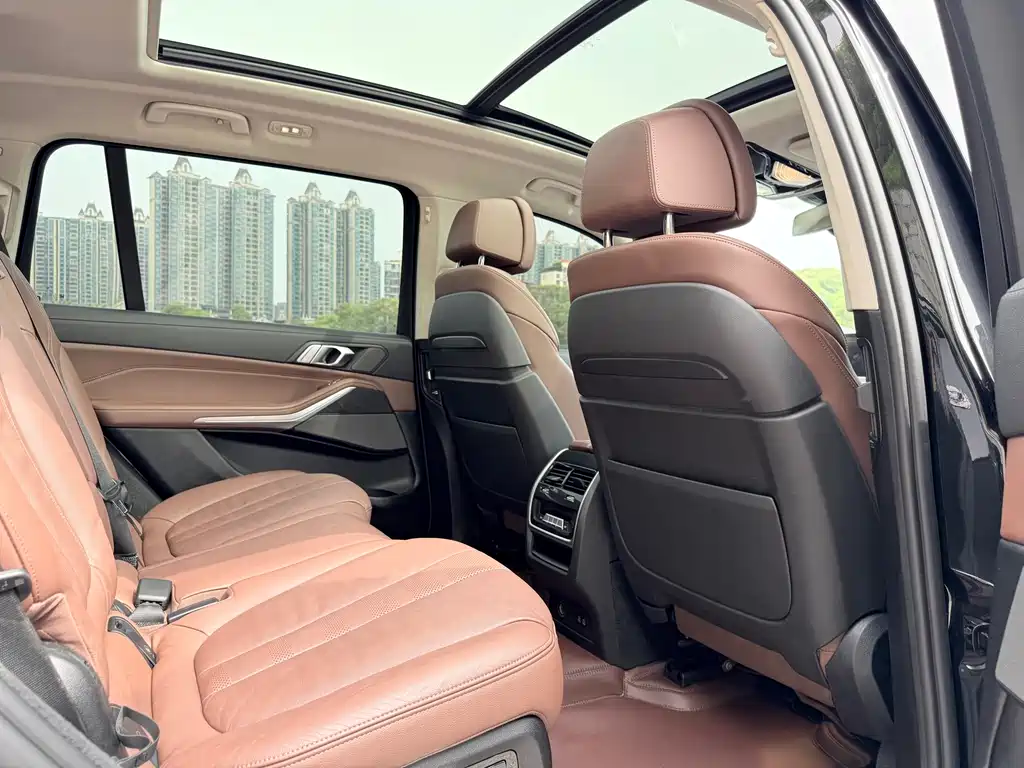 BMW X7 2021 — фото 10