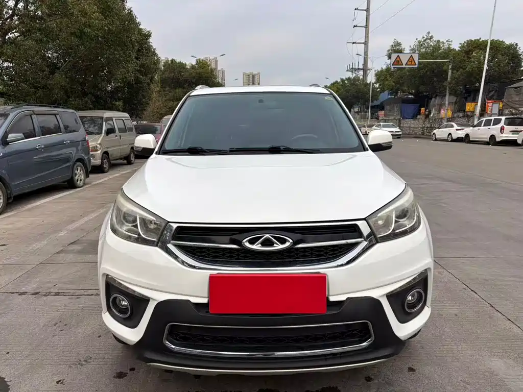 Chery Tiggo 3 2015 — фото 2