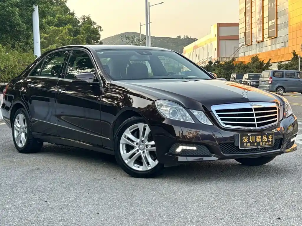 Mercedes-Benz E-Class 2010