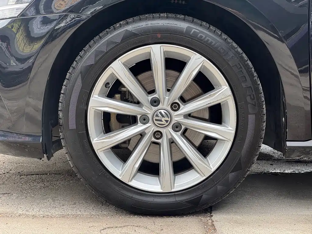 Volkswagen Passat 2018 — фото 20