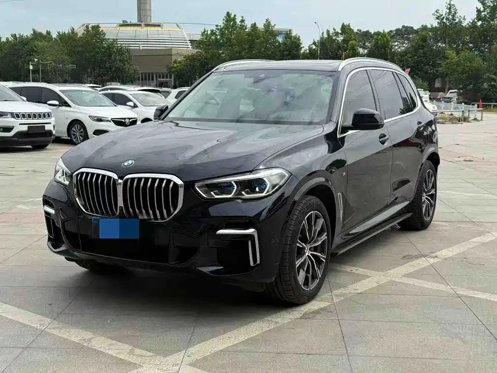 BMW X5 2022 — фото 1