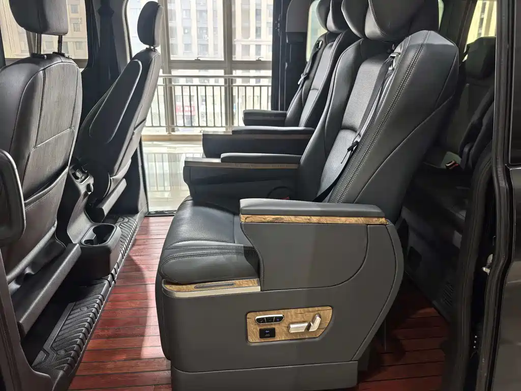 Ford Tourneo 2019 — фото 12