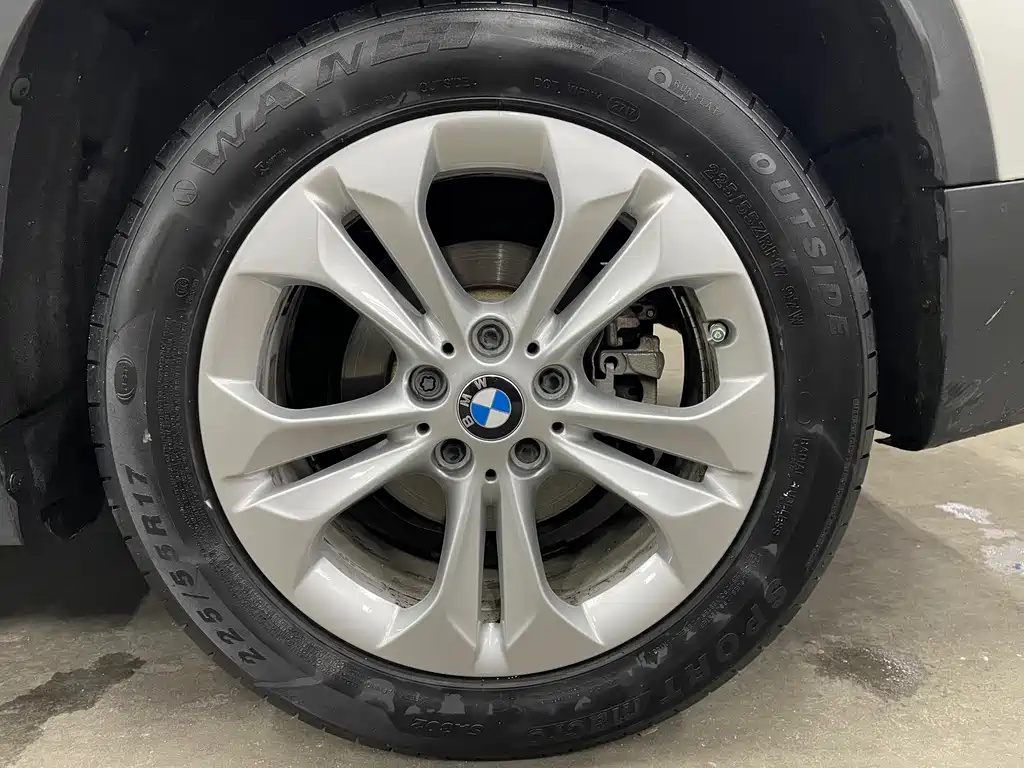 BMW X1 2017 — фото 8