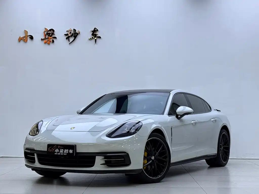 Porsche Panamera 2019 — фото 1