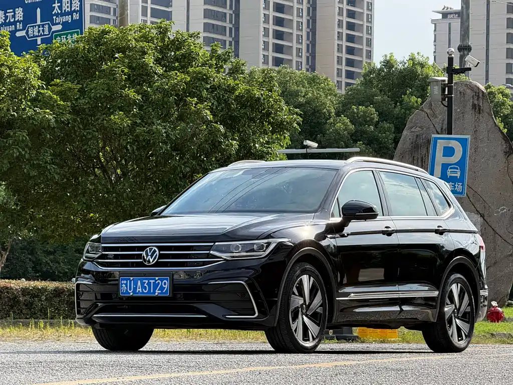 Volkswagen Tiguan L 2023 — фото 8