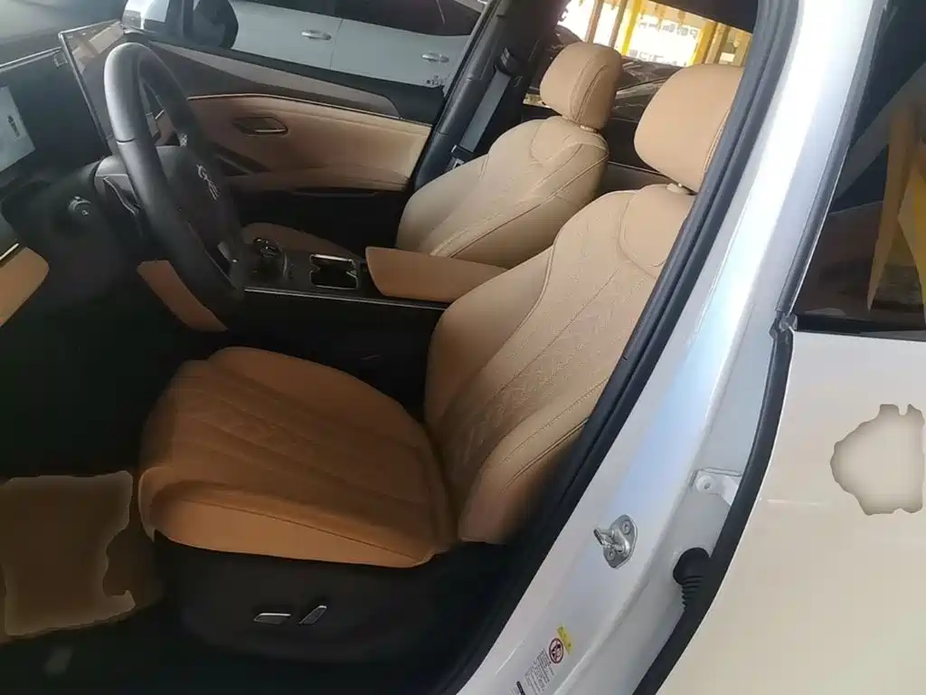 BYD Song L DM-i 2025 — фото 15