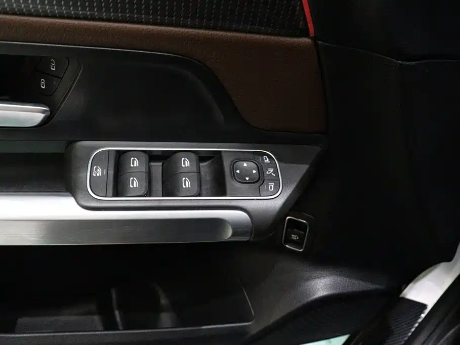 Mercedes-Benz GLB 2022 — фото 18