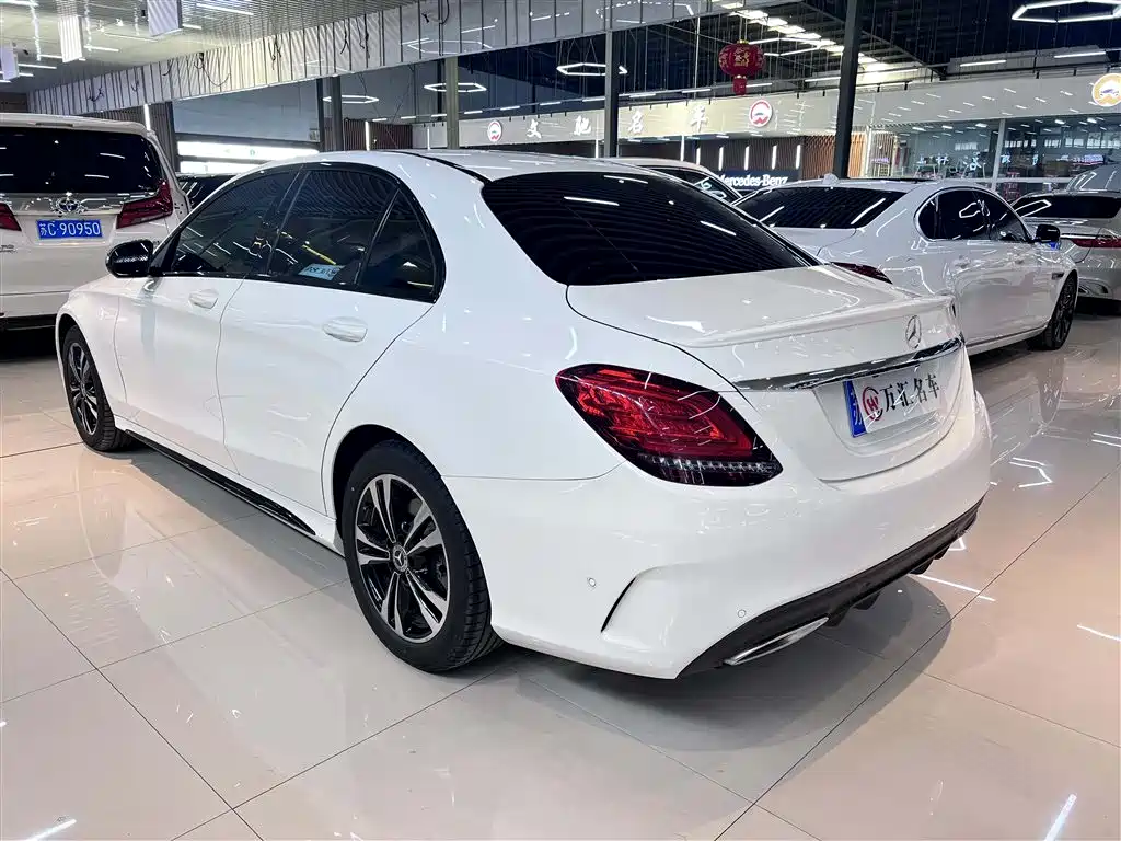 Mercedes-Benz C-Class 2017 — фото 10