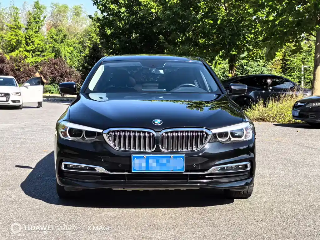 BMW 5 Series 2018 — фото 2