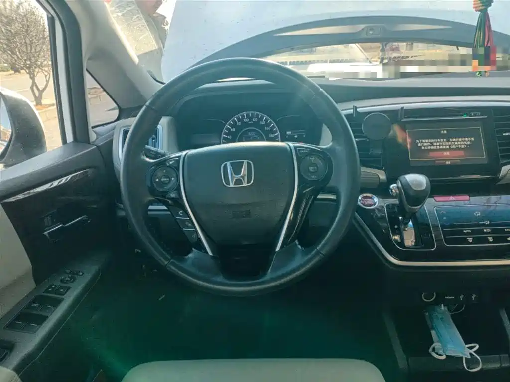 Honda Odyssey 2017 — фото 3