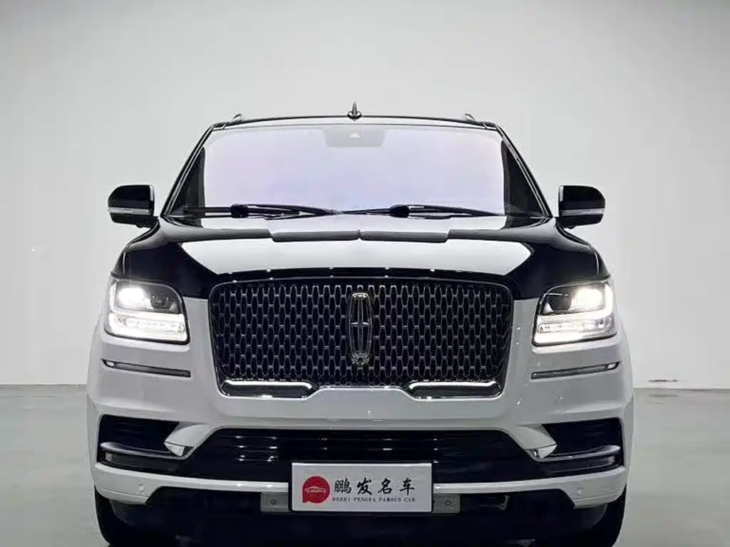 Lincoln Navigator 2018 — фото 2