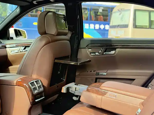 Mercedes-Benz G-Class 2013