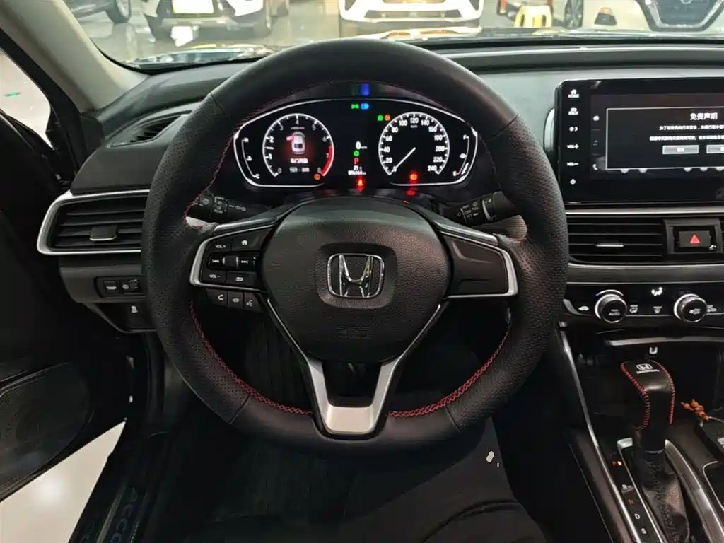 Honda Accord 2023 — фото 11