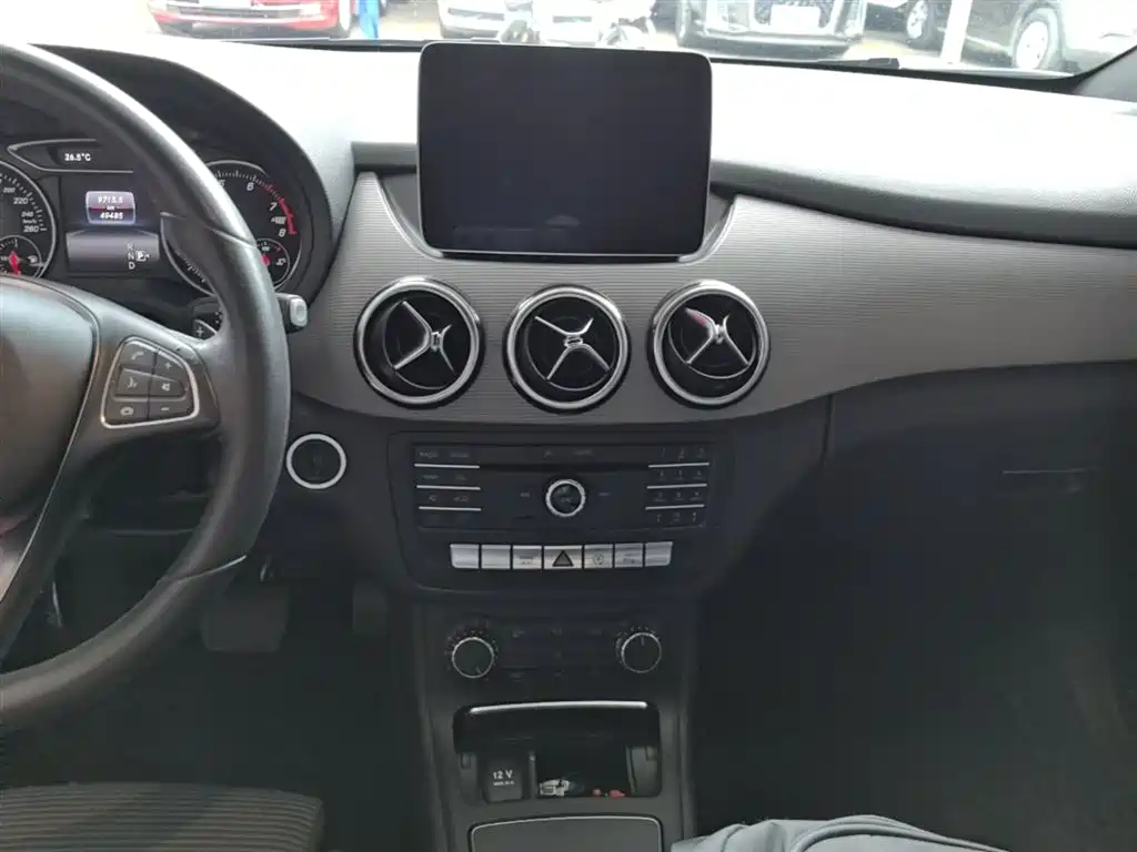 Mercedes-Benz B-Class 2018 — фото 13