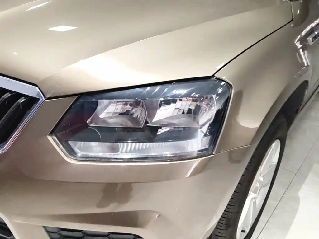 Skoda Yeti 2017 — фото 24