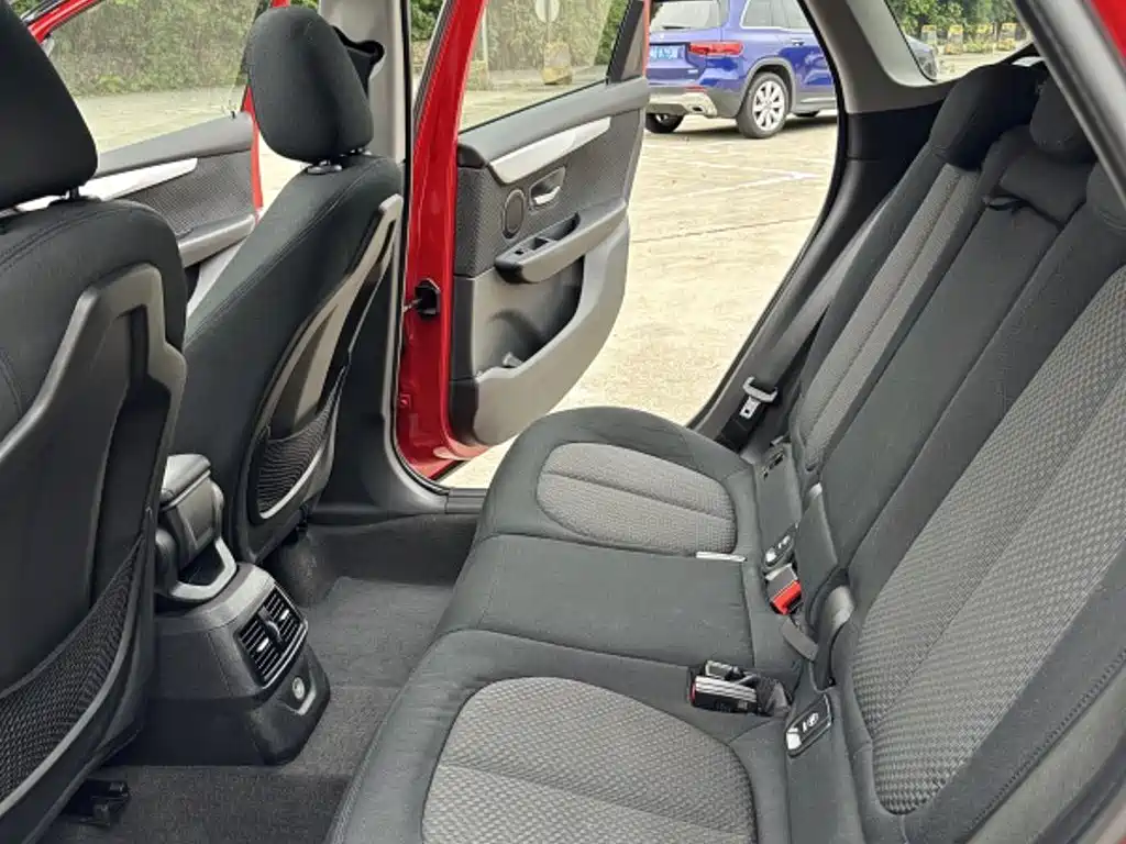 BMW 2 Series Station Wagon 2016 — фото 10