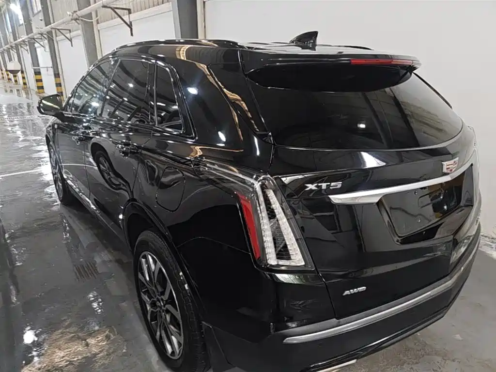 Cadillac XT5 2023 — фото 5
