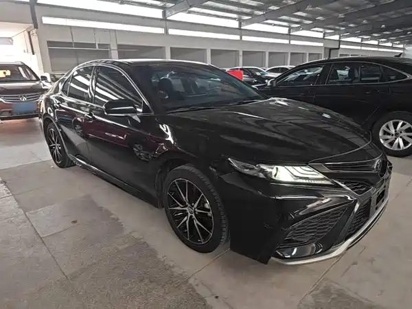 Toyota Camry 2021