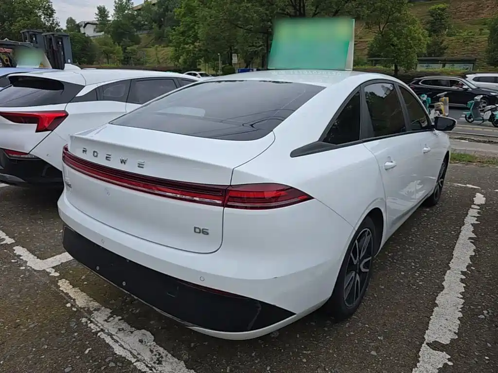 Roewe D6 2025
