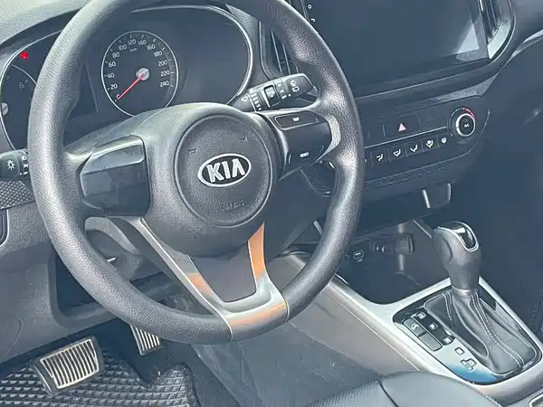 Kia KX3 2015