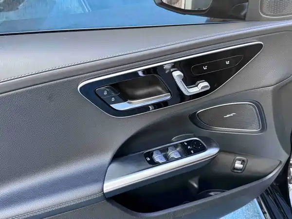 Mercedes-Benz C-Class 2022