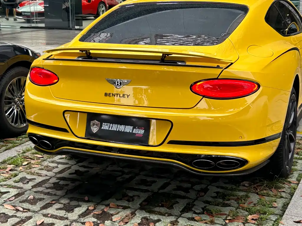Bentley Continental 2022 — фото 11