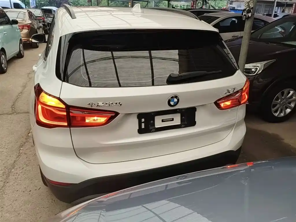 BMW X1 2016 — фото 6