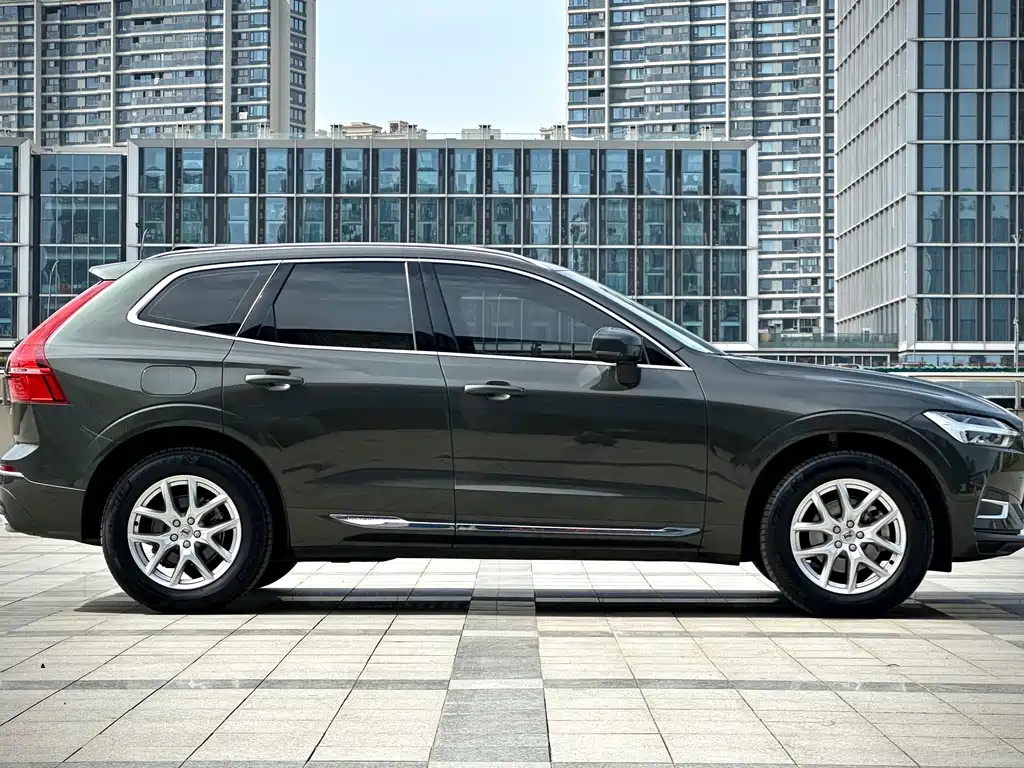 Volvo XC60 2020 — фото 4